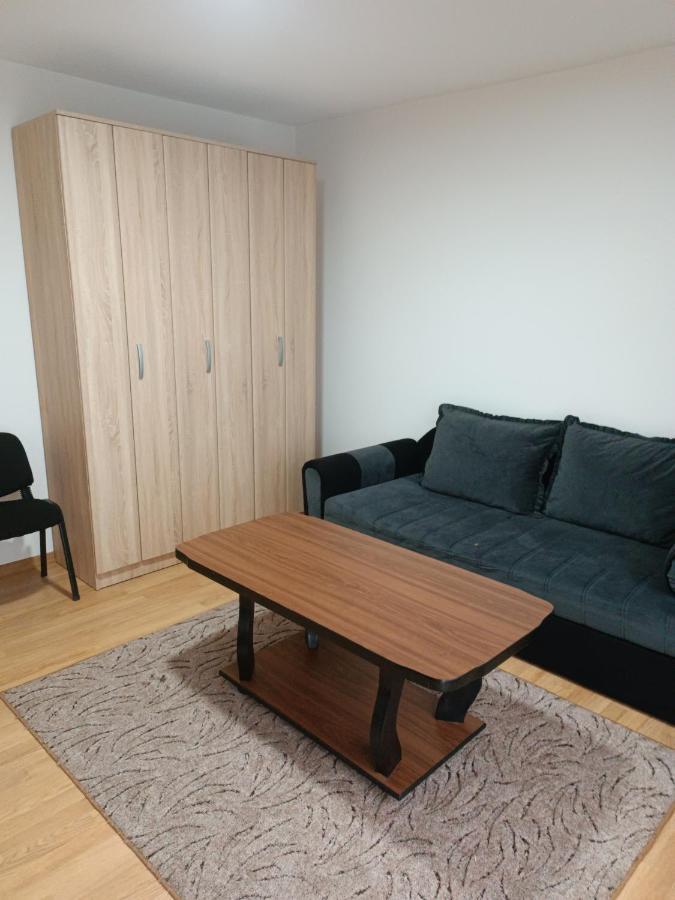 2Bdr Apt With Balcony With View- Free Parking Ξενοδοχείο Σαράγεβο Εξωτερικό φωτογραφία
