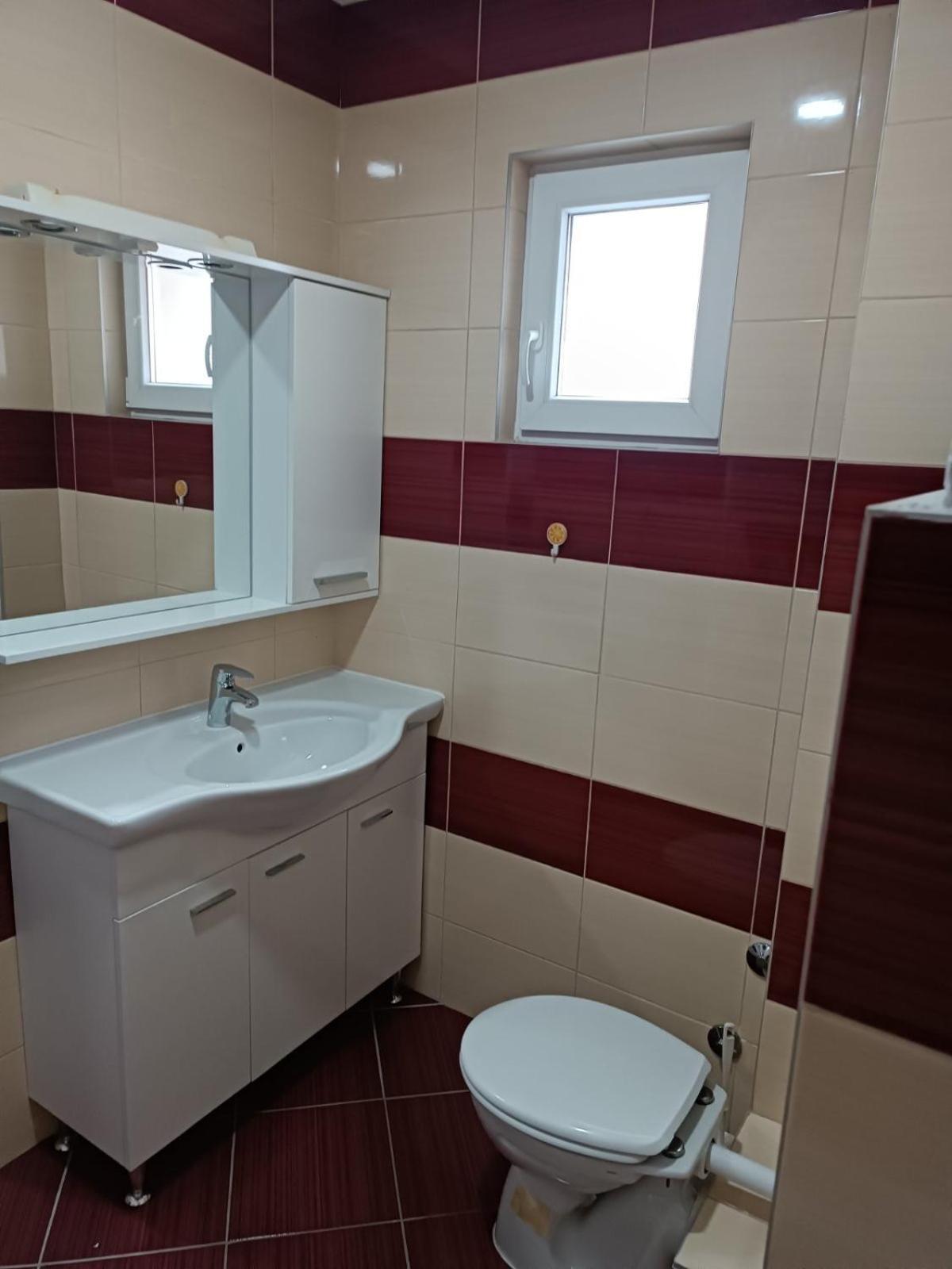 2Bdr Apt With Balcony With View- Free Parking Ξενοδοχείο Σαράγεβο Εξωτερικό φωτογραφία